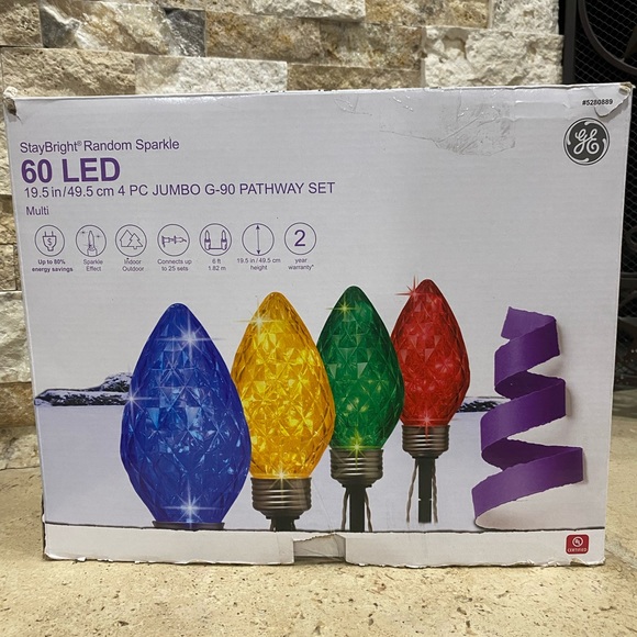 GE StayBright Random Sparkle 4-Marker LED Light Bulb Christmas Pathway Markers - Picture 1 of 6